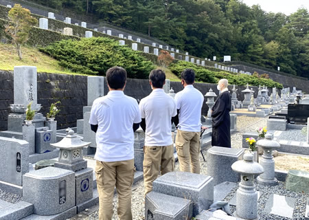 閉眼供養（お性根抜き）の様子