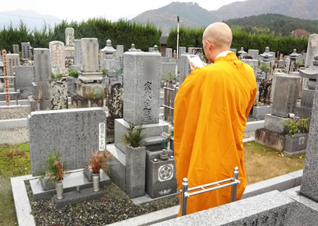 閉眼供養（お性根抜き）の様子